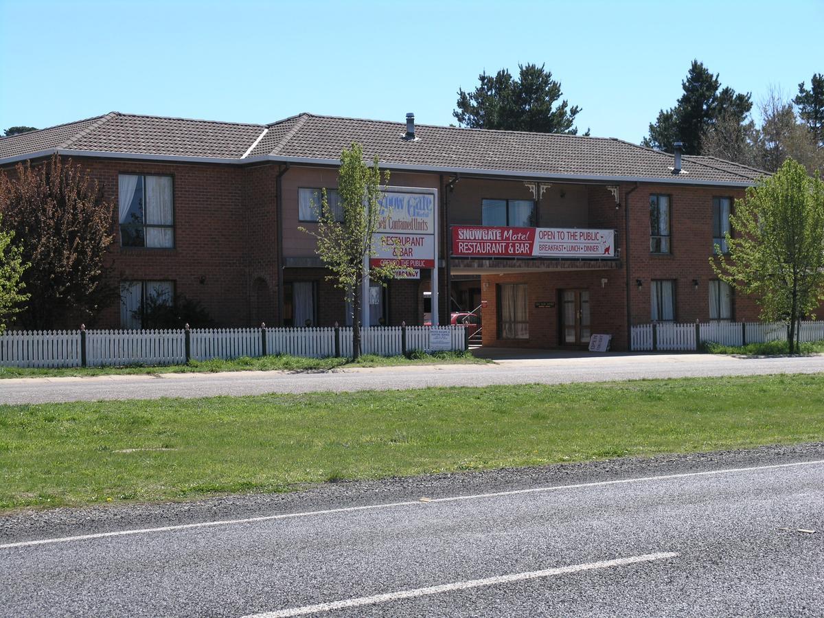 Snowgate Motel + Apartments Berridale Exterior photo